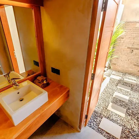 Canggu Wooden Green Paradise Exterior photo