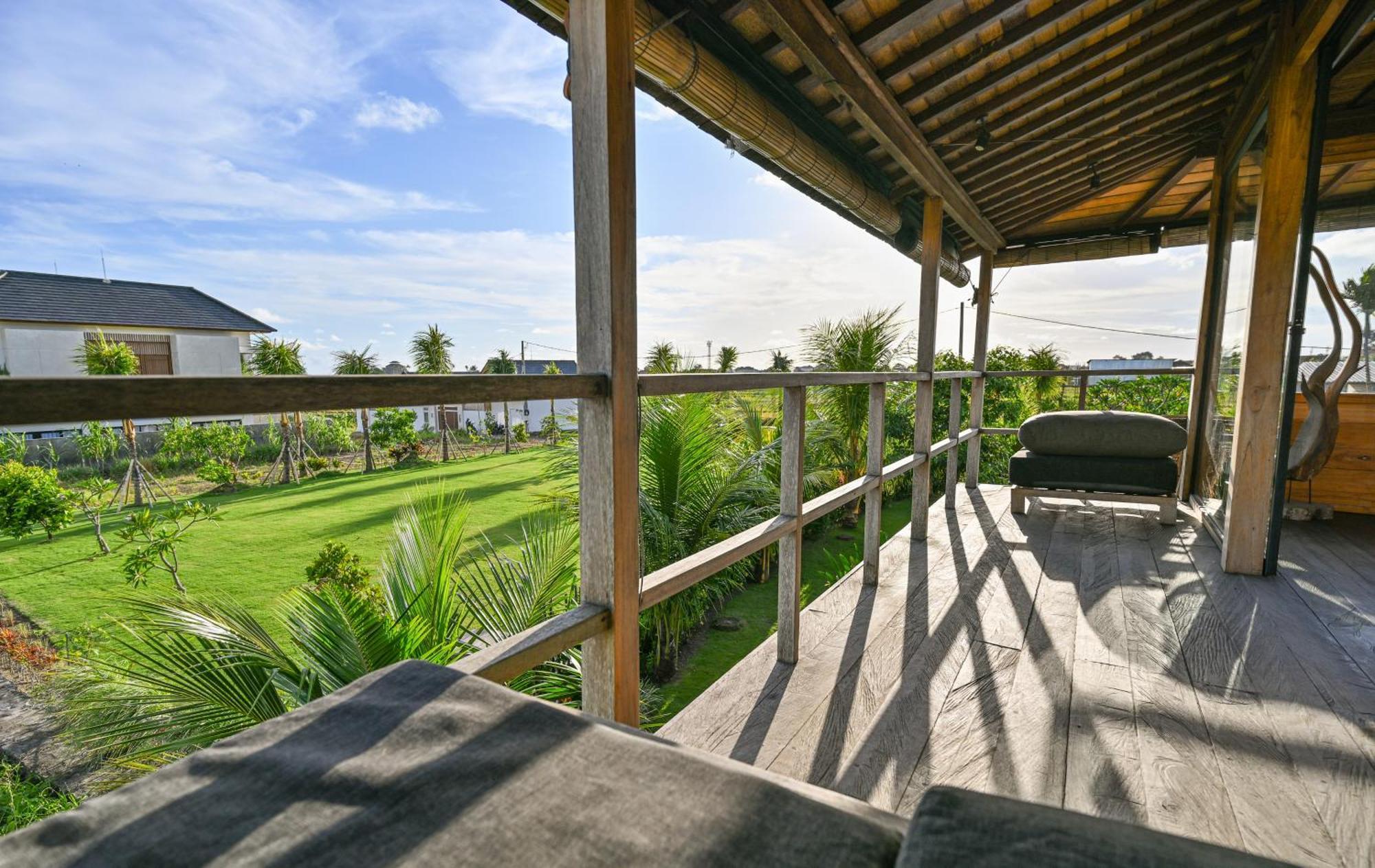 Wooden Paradise Couette-café Canggu
